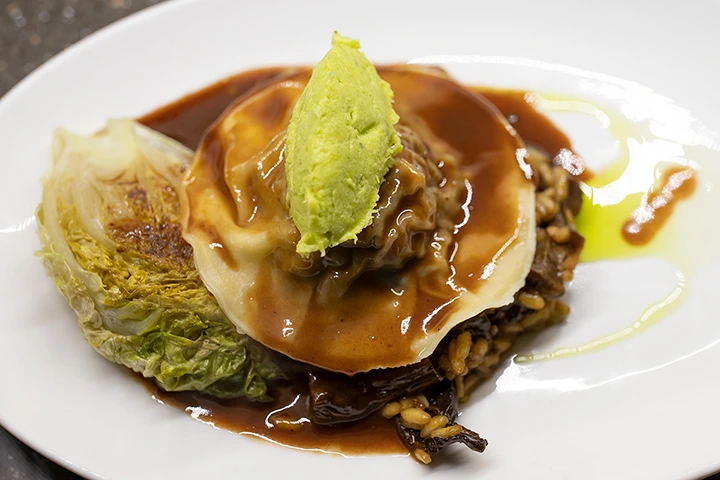 Braised oxtail raviolo