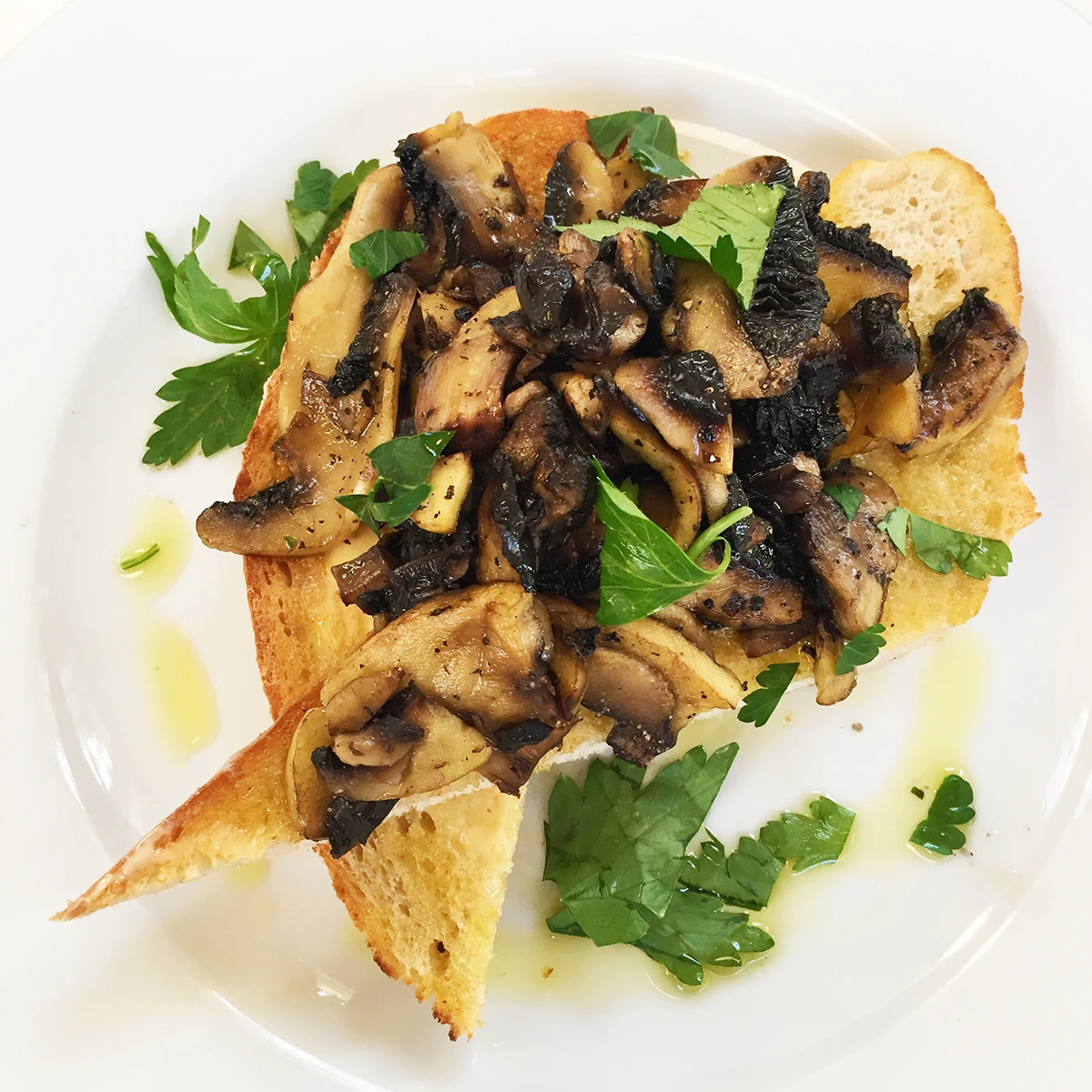 Mushrooms on toast